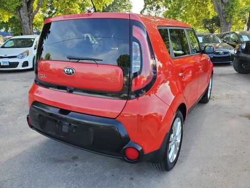 Used 2016 Kia Soul + image 7