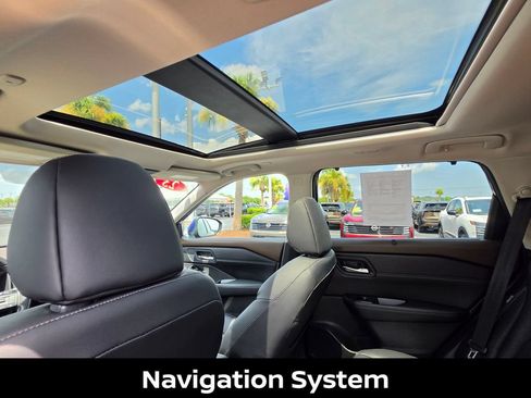 Certified 2023 Nissan Rogue SL w/ SL Premium Package AWD/4WD image 17