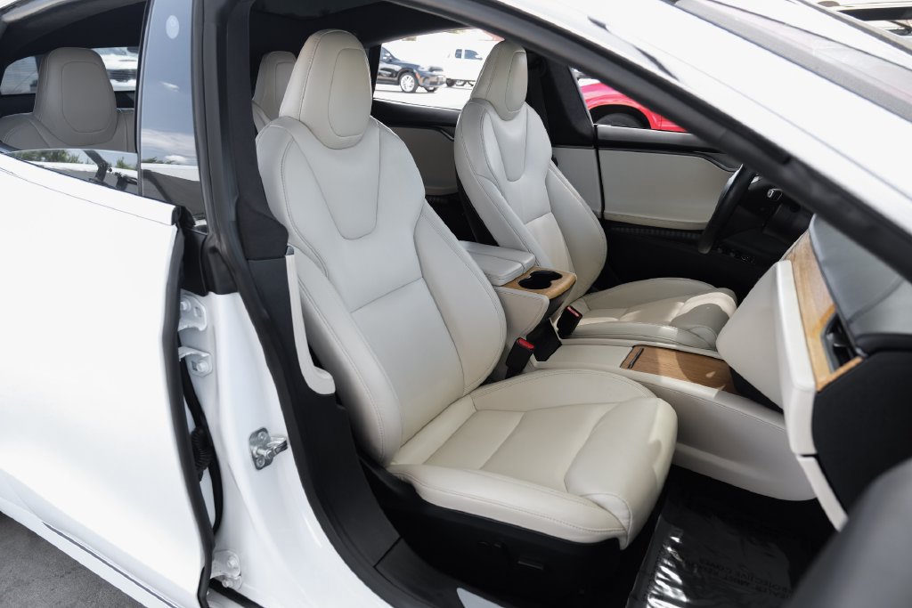 Used 2020 Tesla Model S Long Range Plus AWD/4WD image 38