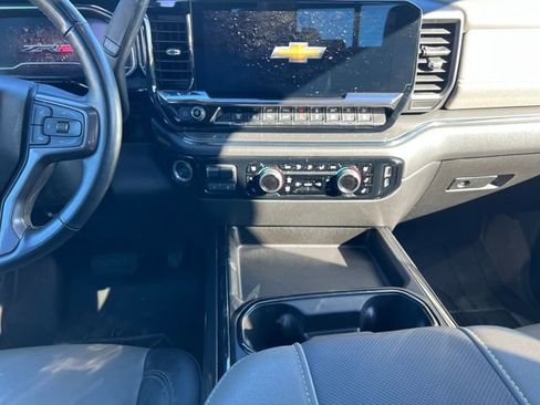 Certified 2024 Chevrolet Silverado 2500 ZR2 w/ Technology Package image 13