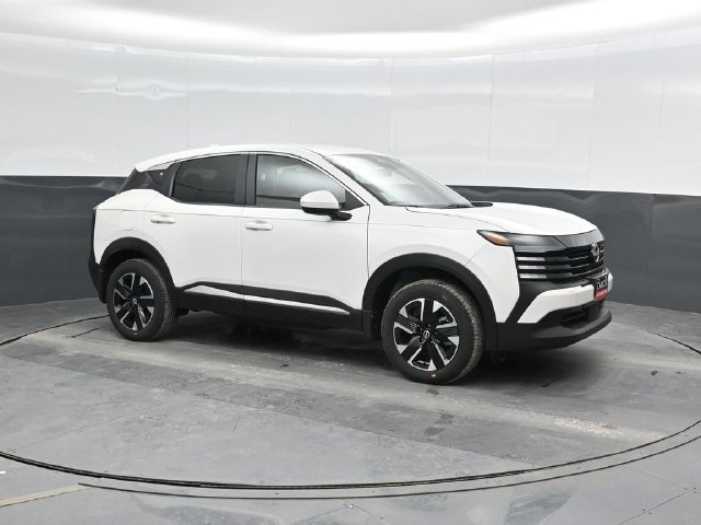 Used 2025 Nissan Kicks SV AWD/4WD image 6