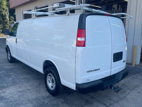 Used 2023 GMC Savana 2500 Extended w/ Driver Convenience Package RWD image 4