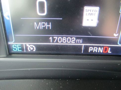 Used 2018 GMC Yukon XL SLT w/ Open Road Package AWD/4WD image 36