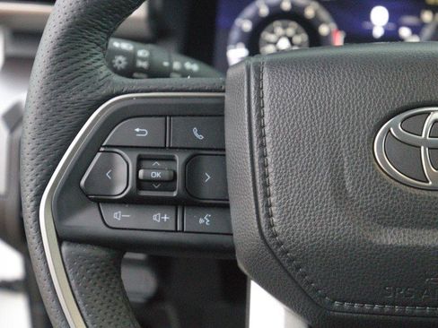 Used 2025 Toyota Tacoma TRD Off-Road image 20