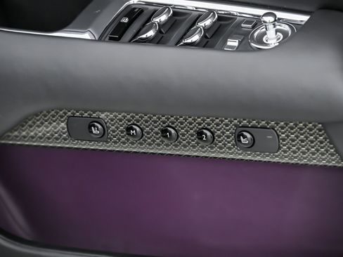 Used 2020 Rolls-Royce Wraith image 20