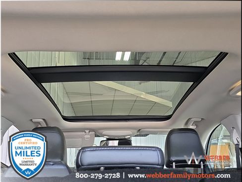 Used 2022 Ford Edge Titanium w/ Equipment Group 301A AWD/4WD image 14