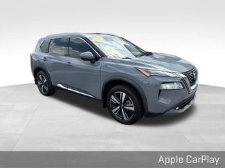 Used 2021 Nissan Rogue SL FWD video 2