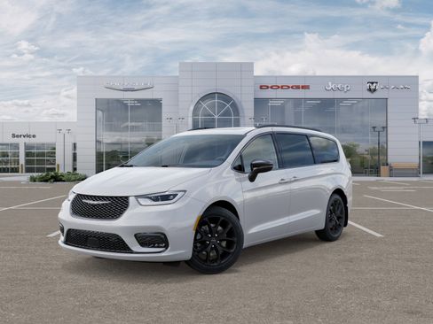 New 2026 Chrysler Pacifica Limited w/ S Appearance Package AWD/4WD image 27