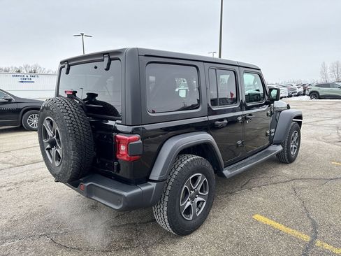 Used 2018 Jeep Wrangler Unlimited Sport S image 4