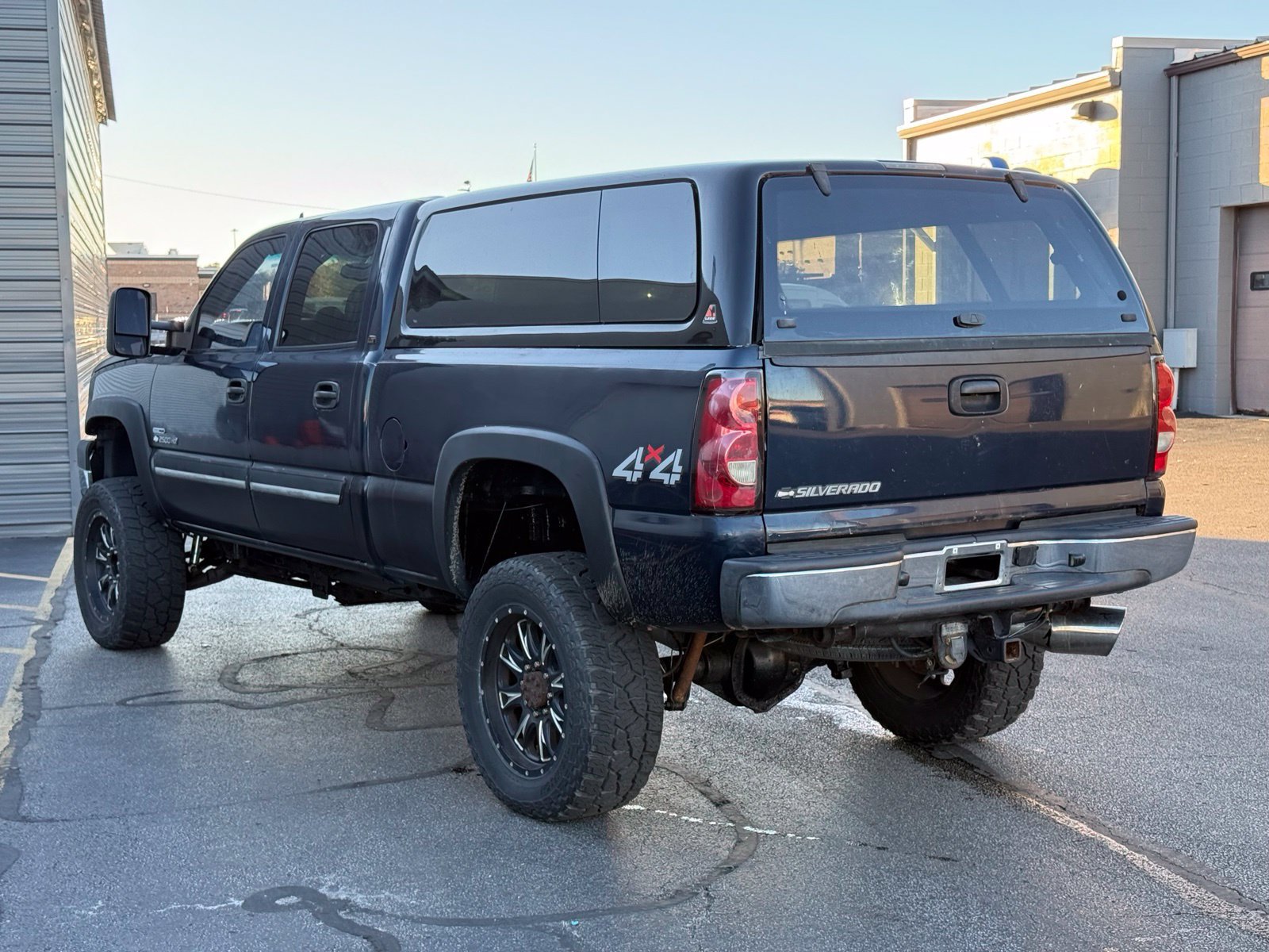 Used 2006 Chevrolet Silverado 2500 LT w/ Heavy-Duty Power Package AWD/4WD image 6