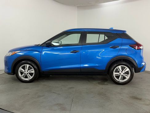 Used 2022 Nissan Kicks S FWD image 4