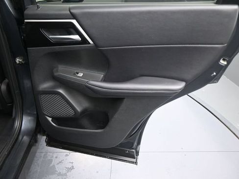 Used 2024 Mitsubishi Outlander SE Black Edition AWD/4WD image 15