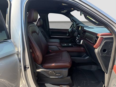 Used 2022 Ford Expedition Limited AWD/4WD image 18