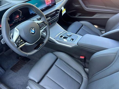 Used 2025 BMW 230i Coupe w/ Premium Package RWD image 4