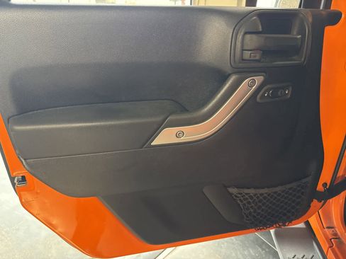 Used 2013 Jeep Wrangler Unlimited Sahara w/ Trailer Tow Group image 13