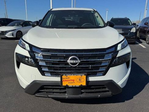 Certified 2025 Nissan Rogue S FWD image 9
