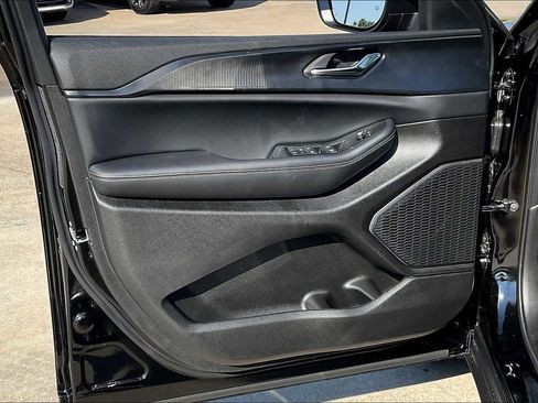 New 2025 Jeep Grand Cherokee Laredo X w/ Luxury Tech Group I image 10