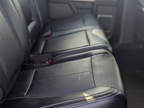 Used 2018 Ford F150 Lariat w/ Equipment Group 502A Luxury image 7