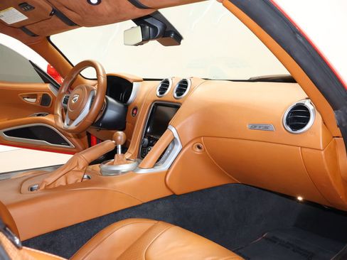 Used 2013 SRT Viper GTS w/ GTS Laguna Interior Pkg image 27