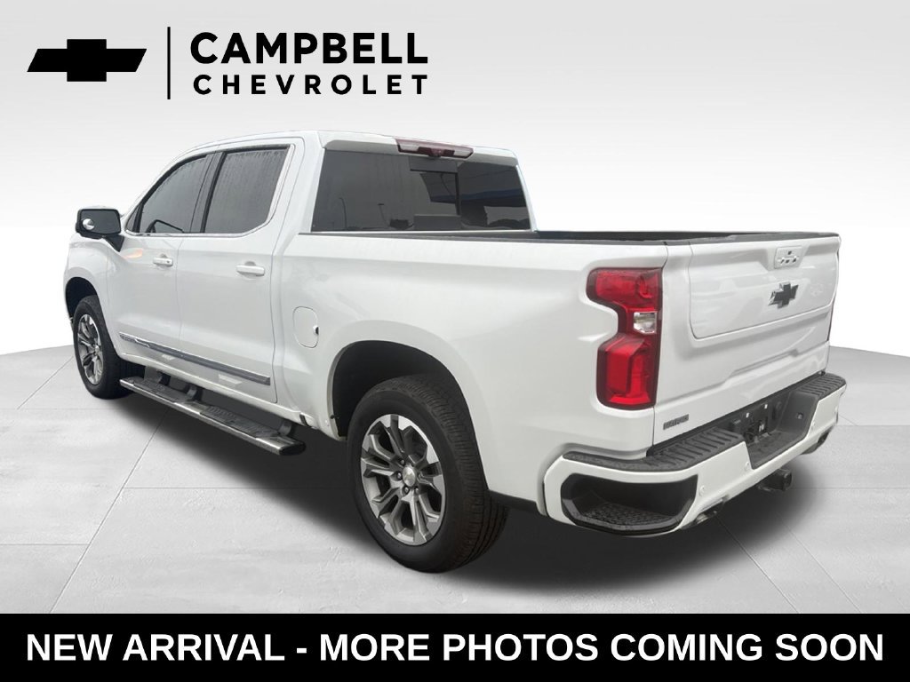 Used 2024 Chevrolet Silverado 1500 High Country w/ Technology Package AWD/4WD image 3