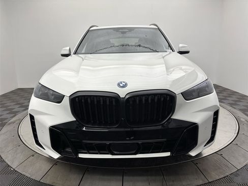 New 2026 BMW X5 xDrive50e image 14