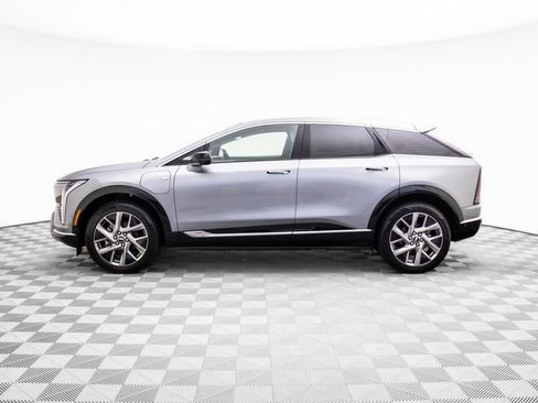 New 2026 Cadillac Optiq Luxury 1 image 2