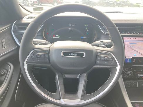 New 2024 Jeep Grand Cherokee Limited 4xe w/ Luxury Tech Group II image 14