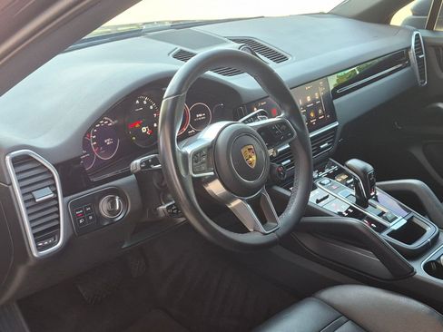Used 2023 Porsche Cayenne Coupe AWD/4WD image 4