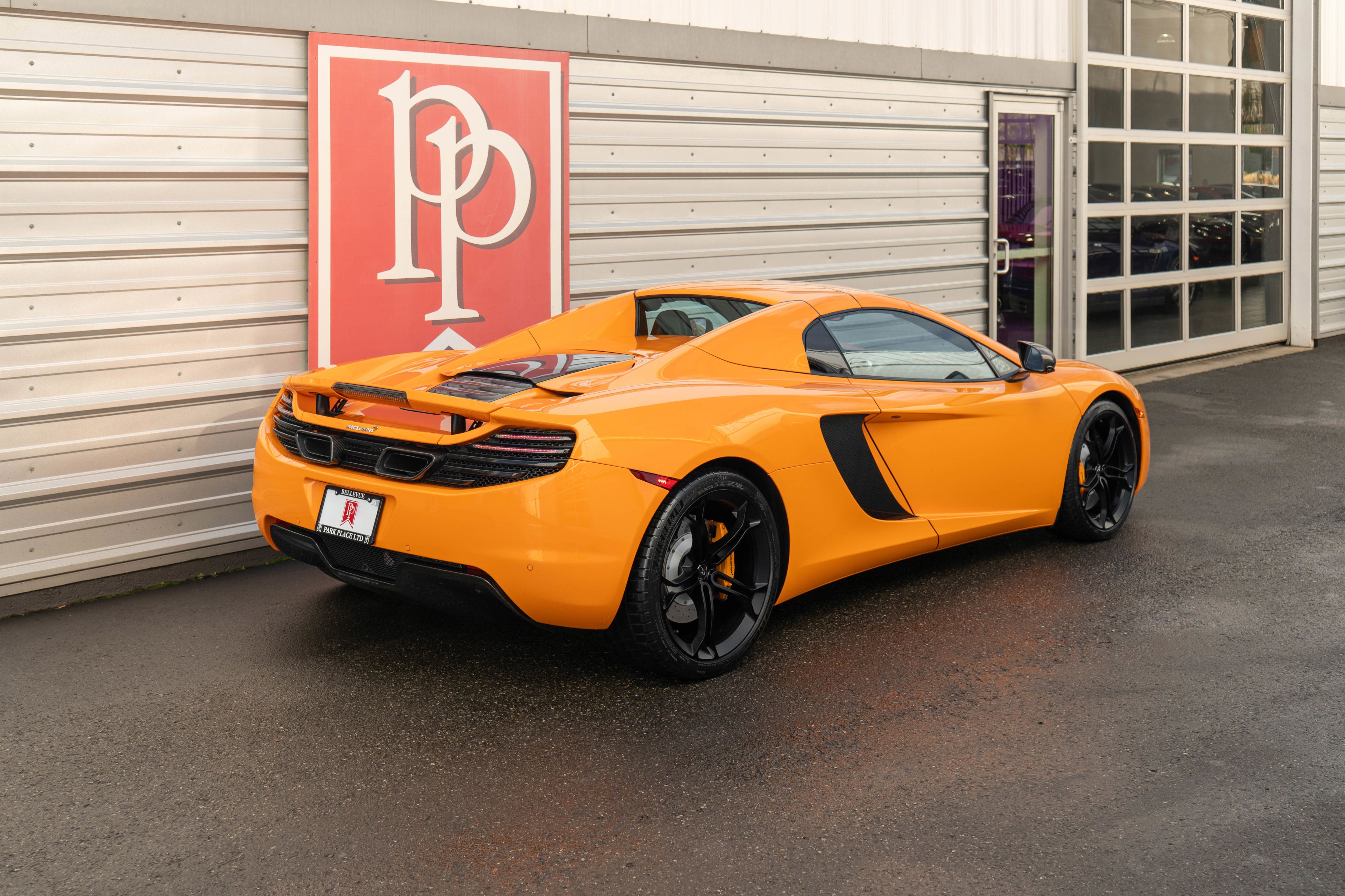Used 2013 McLaren MP4-12C Spider RWD image 43