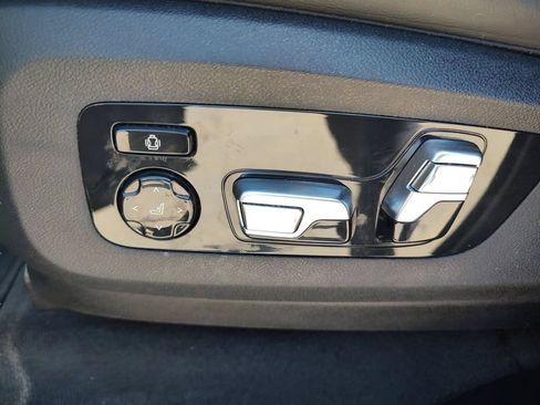 Used 2025 BMW X7 xDrive40i AWD/4WD image 26
