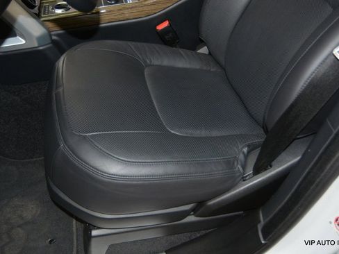 Used 2018 Land Rover Range Rover HSE image 19