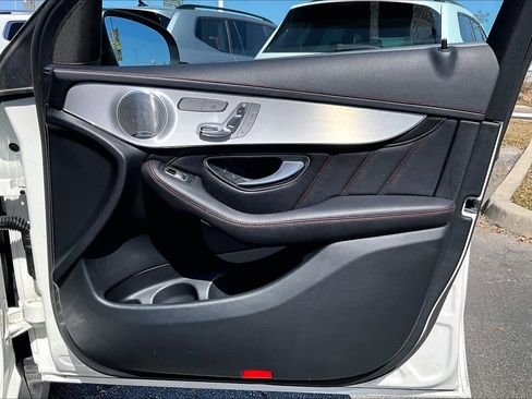 Used 2018 Mercedes-Benz GLC 43 AMG 4MATIC image 23