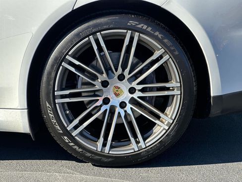 Used 2016 Porsche Panamera Edition image 8