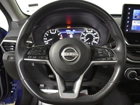 Used 2024 Nissan Altima 2.5 SR w/ SR Premium Package FWD image 15