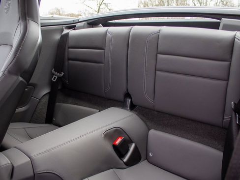 Used 2024 Porsche 911 Targa 4S w/ Premium Package image 21