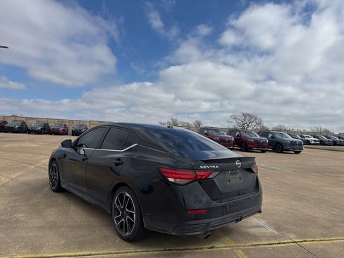 Certified 2025 Nissan Sentra SR w/ SR Premium Package image 17