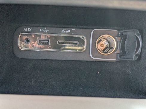 Used 2017 Jeep Grand Cherokee Overland AWD/4WD image 12