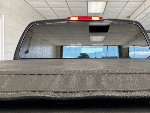 Used 2005 Nissan Frontier NISMO AWD/4WD image 7