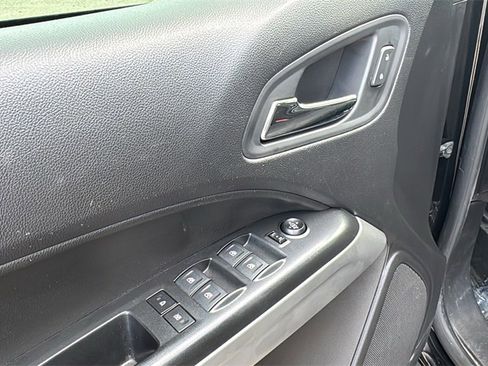 Used 2018 Chevrolet Colorado LT w/ LT Convenience Package image 16