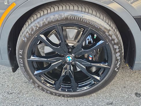 Used 2026 BMW X7 M60i image 9