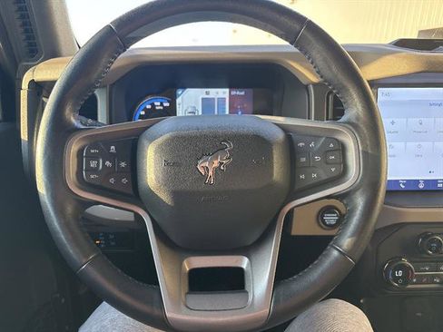 Used 2024 Ford Bronco Wildtrak AWD/4WD image 15