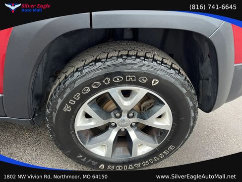 Used 2015 Jeep Cherokee Trailhawk w/ Leather Interior Group AWD/4WD image 6