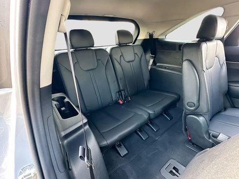 Certified 2023 Kia Sorento EX image 27