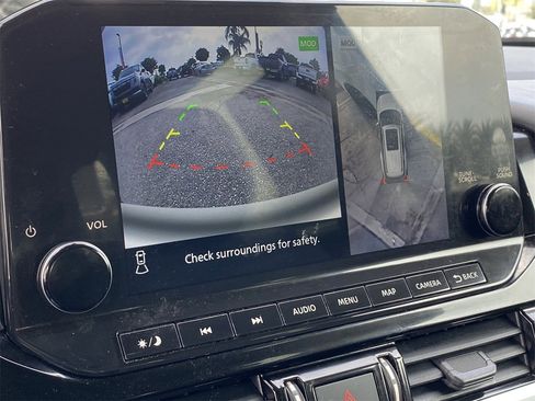 Used 2022 Nissan Pathfinder SL w/ Lighting Package (N92) image 25