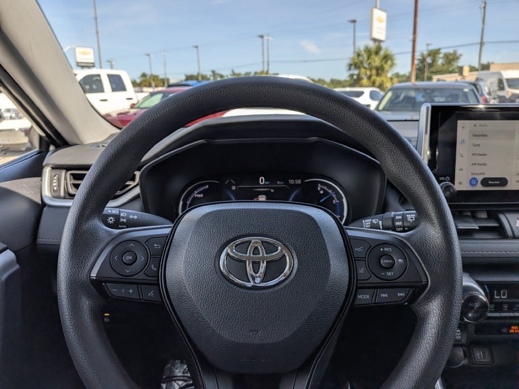 Used 2024 Toyota RAV4 XLE AWD/4WD image 19