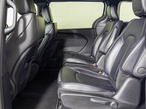 Used 2024 Chrysler Pacifica Limited FWD image 40