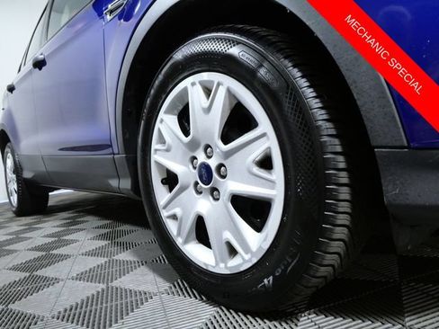 Used 2015 Ford Escape S FWD image 2