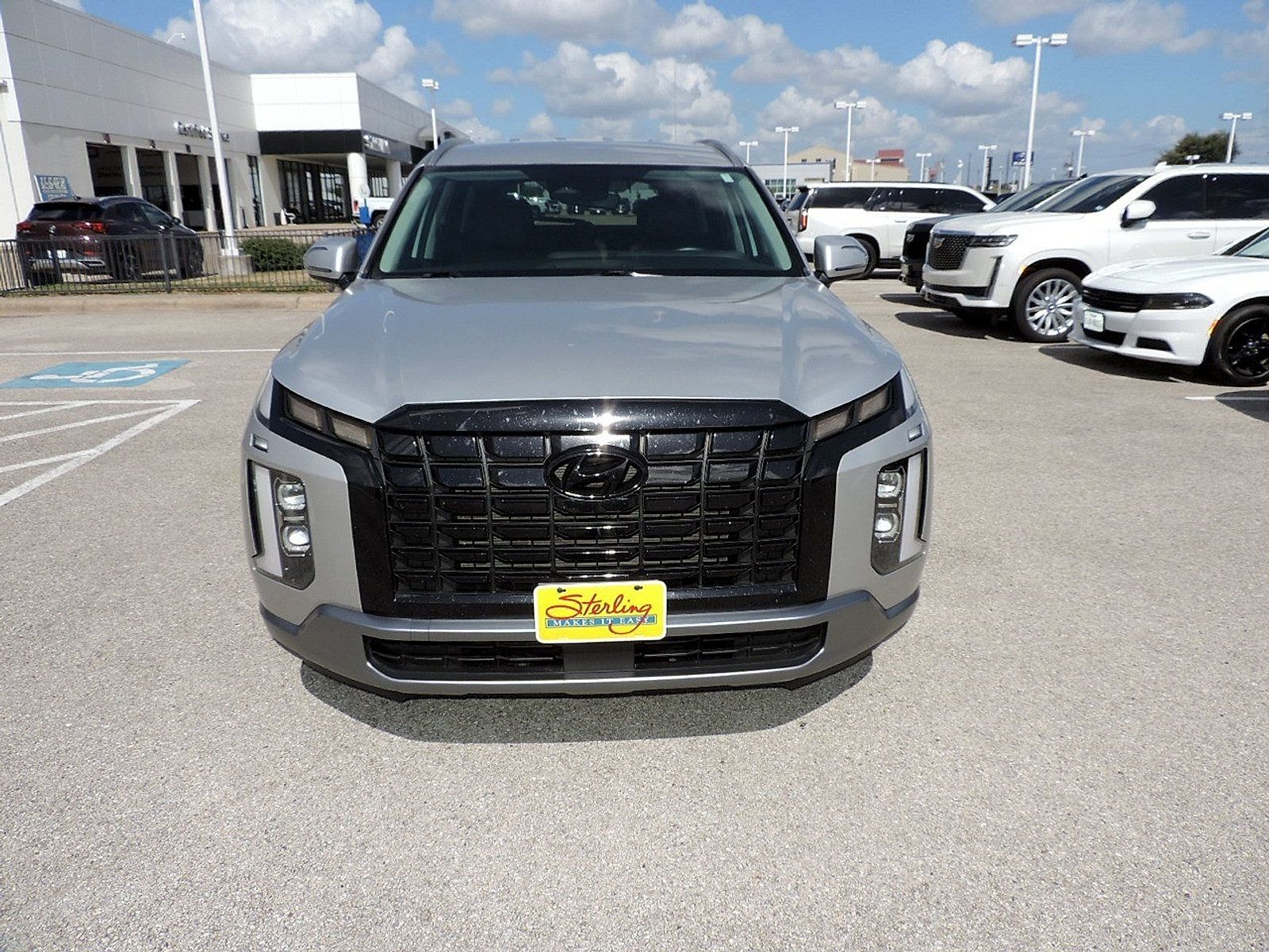 Used 2025 Hyundai Palisade SEL FWD image 2