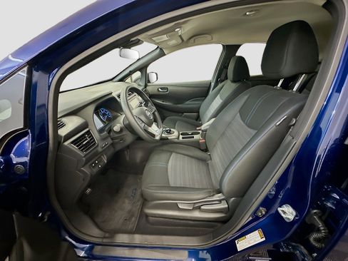 Used 2024 Nissan Leaf S image 13