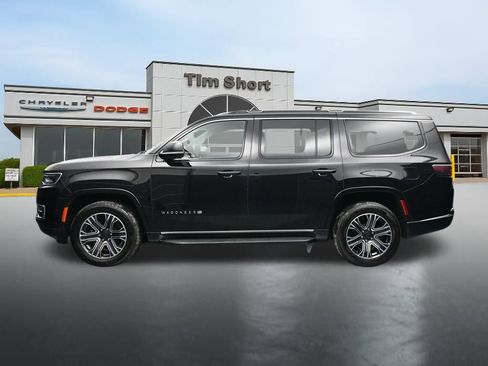 Used 2024 Jeep Wagoneer Series II AWD/4WD image 2